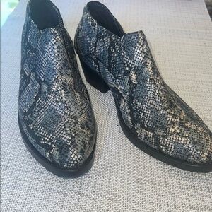 Skechers Snakeskin Ankle Booties - Black and Gray